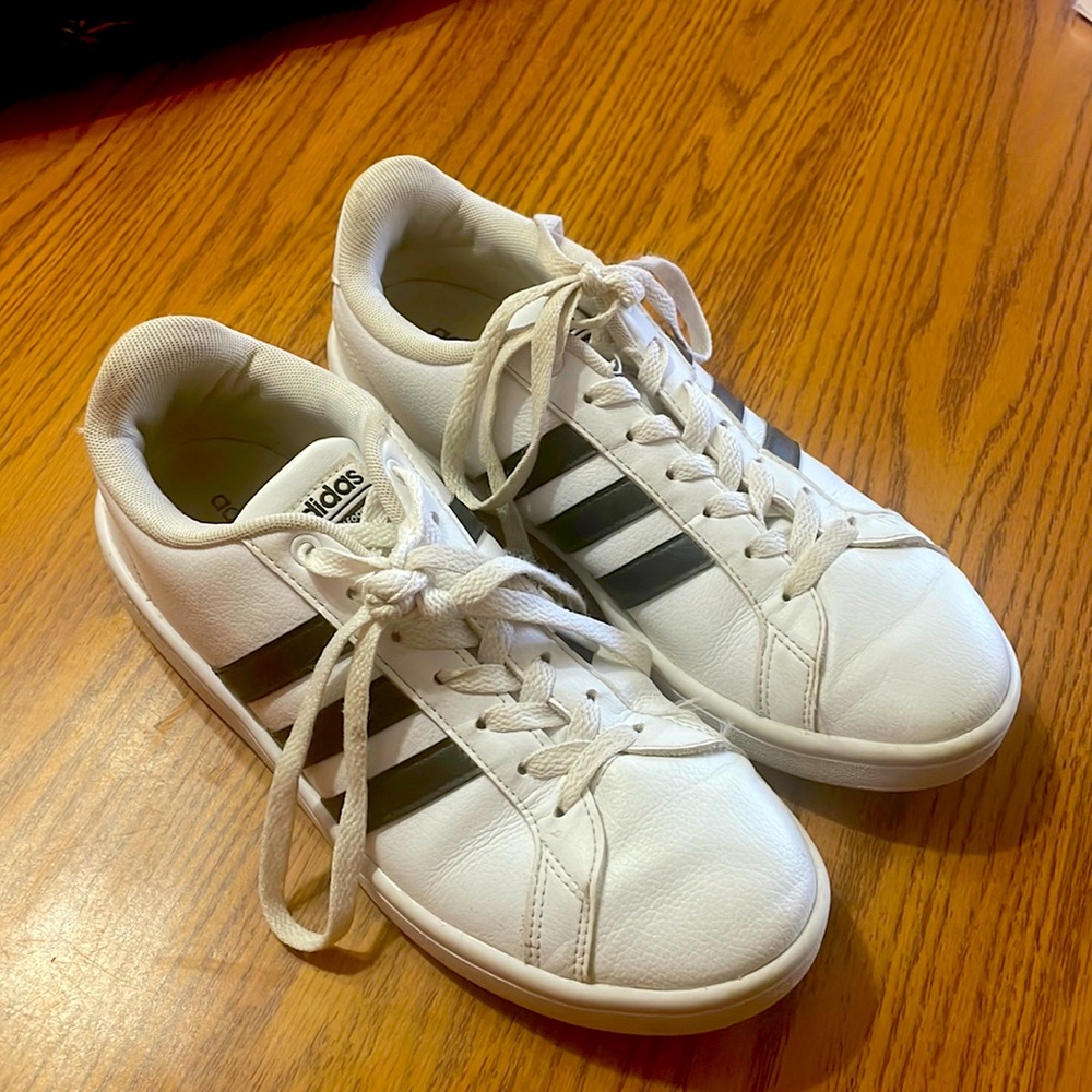 Adidas Cloudfoam Sneakers!!